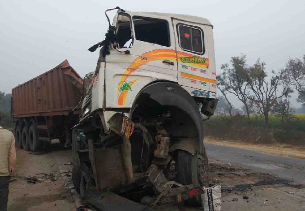 driver died in Truck collision in auraiya