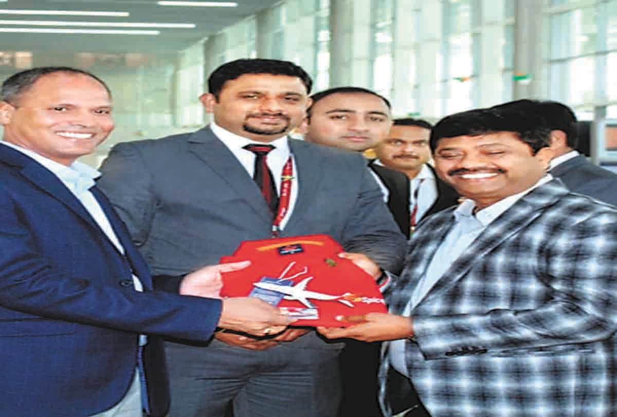 Second flight started from Prayagraj for Delhi