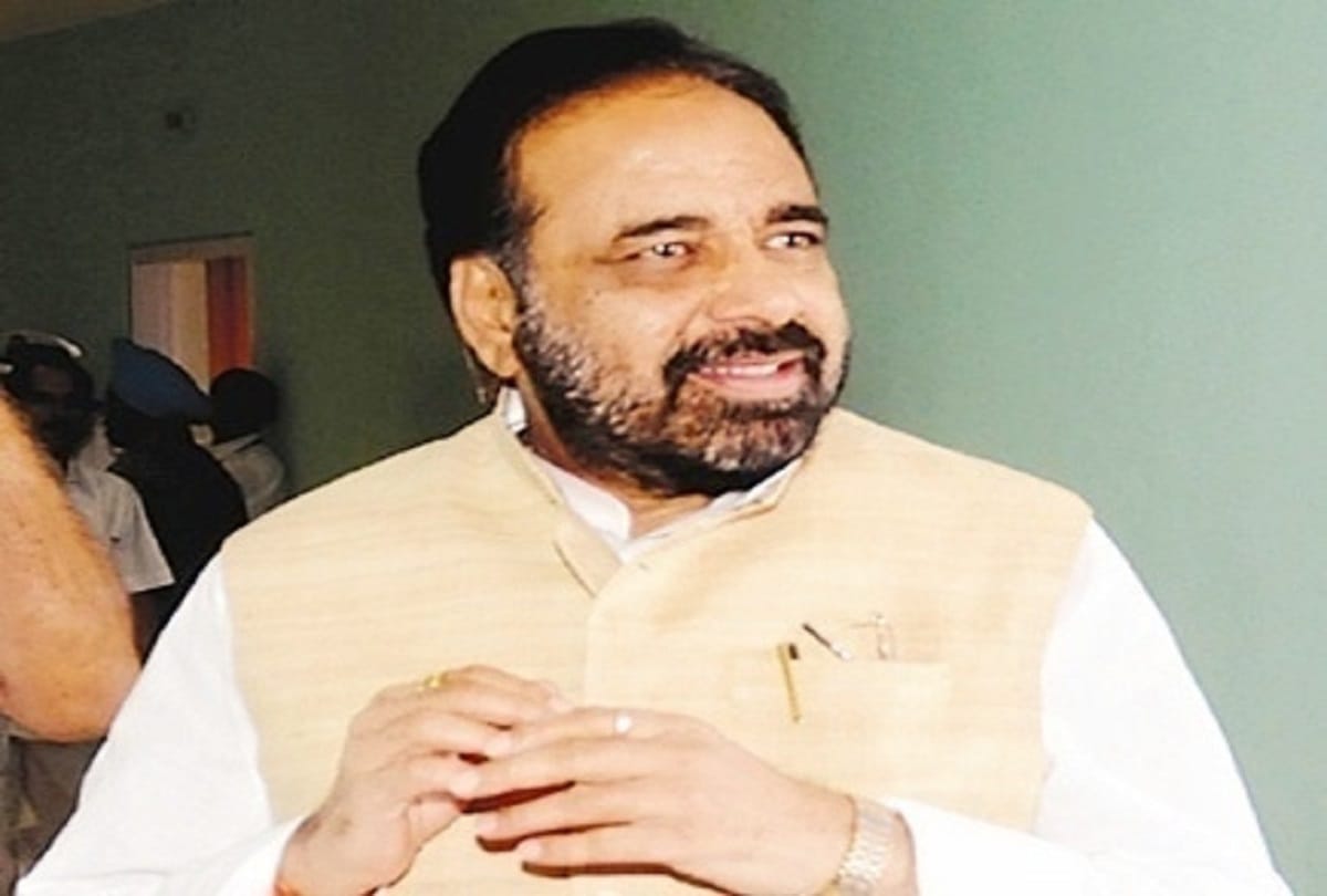 Election Commission again warns BJP leader Gopal Bhargava in Madhya pradesh