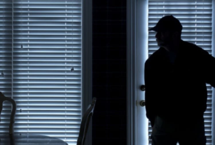 NRI Family from Italy Exposed Thievers Entered in House via Unique Technique, CCTV Camera