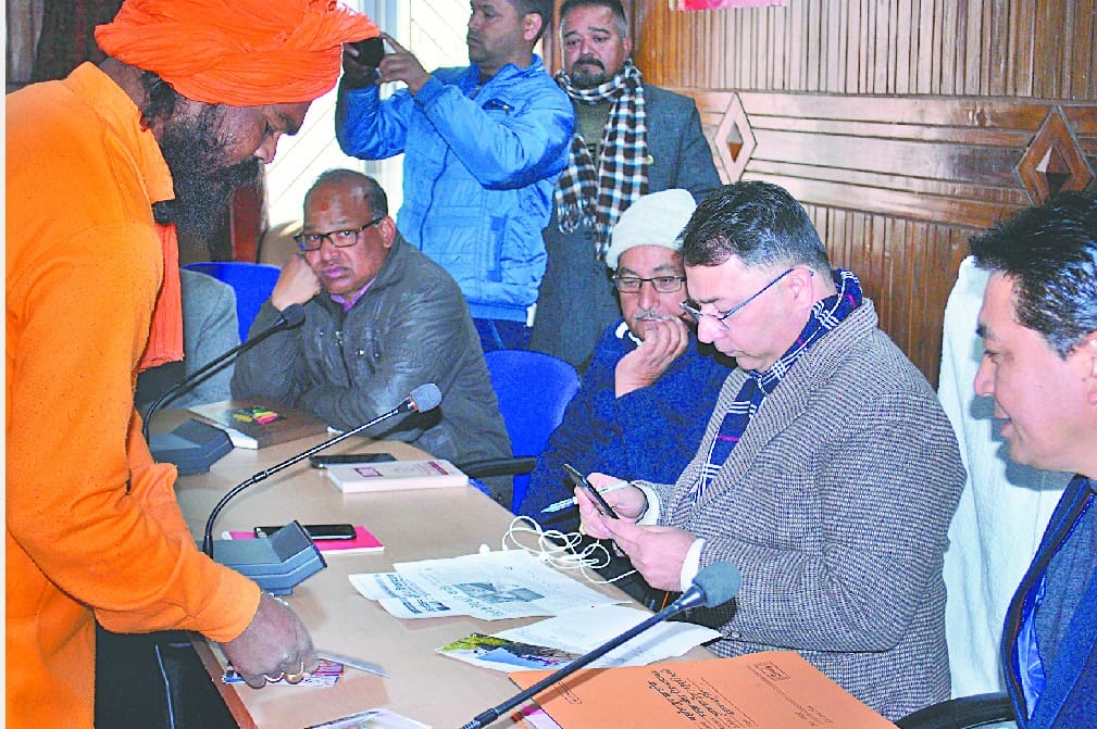 land allotment issue raised