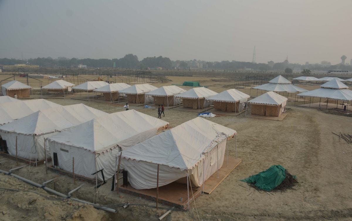 Hightech tent city build in varanasi for pravasi bhartiya sammelan