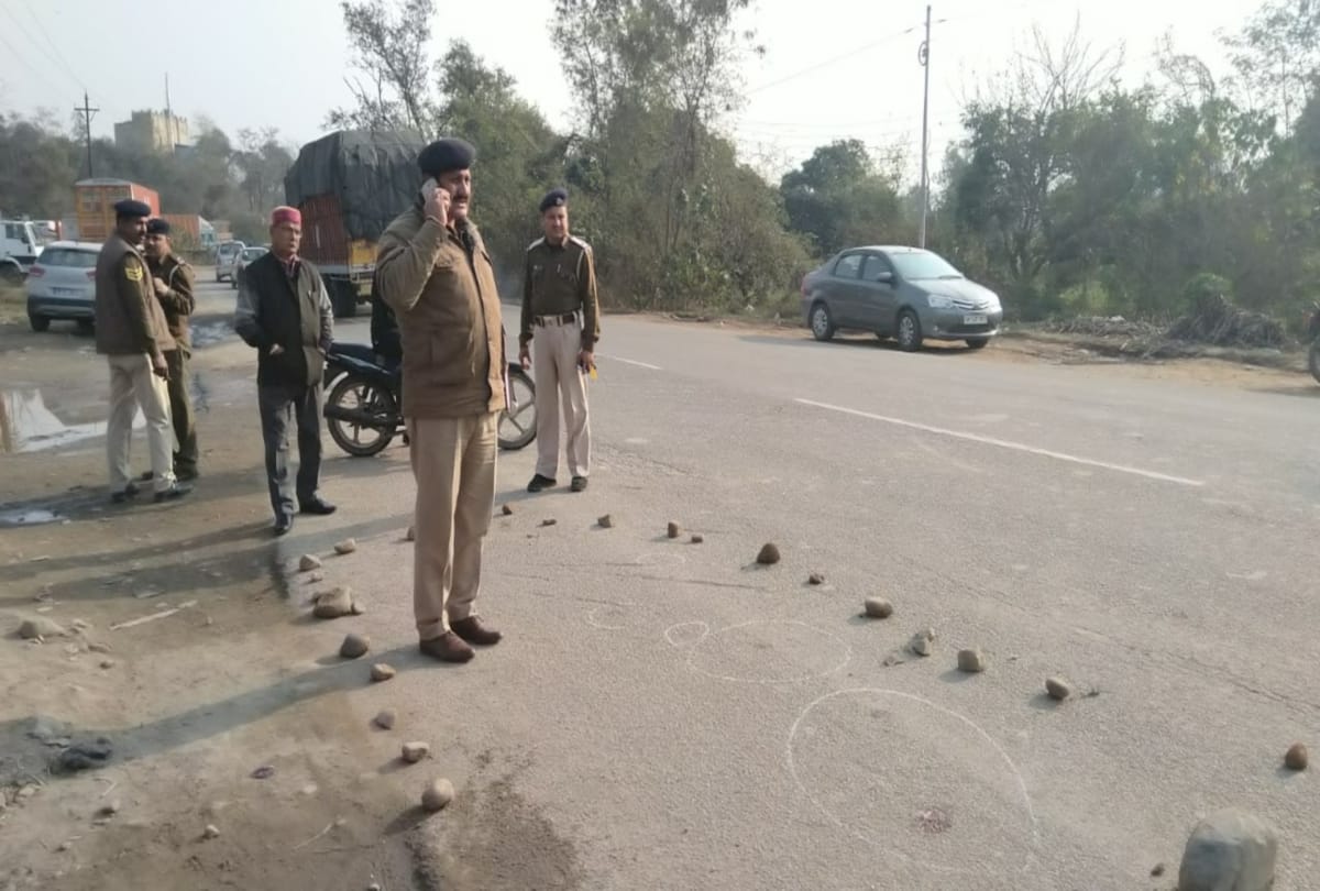 case looted on gun point at baddi solan himachal