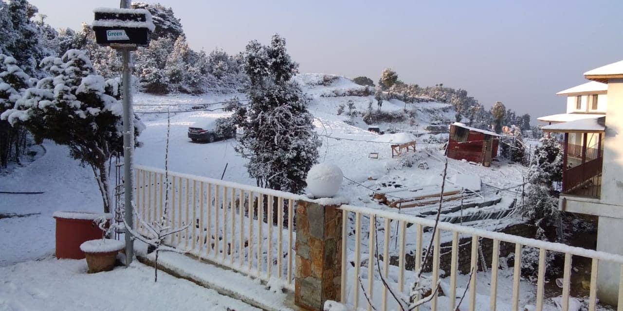 uttarakhand 60 village covered with heavy snow kedarnath temperature reached minus 11 degree