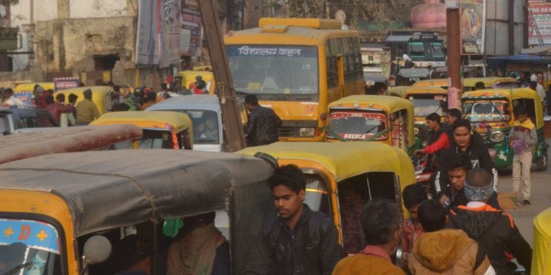 सांसत में जान, बेपरवाह हुक्मरान: