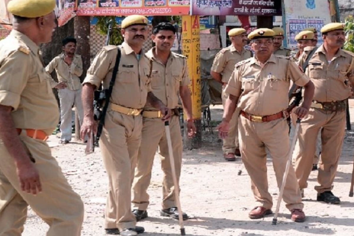 Muzaffarnagar, police arrested two accused with 25 lakh liquor