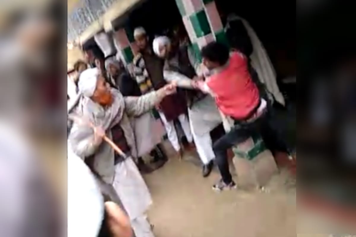 man beaten tied with pillar in Saharanpur after he use a girl picture in tik tok vedio