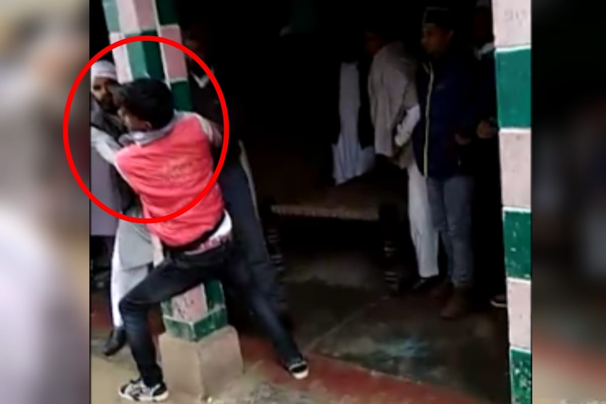 man beaten tied with pillar in Saharanpur after he use a girl picture in tik tok vedio