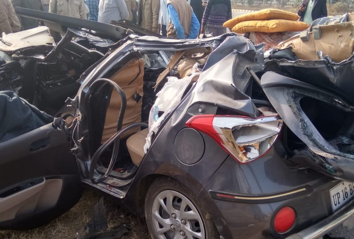 Three killed in yamuna expressway accident at greater noida
