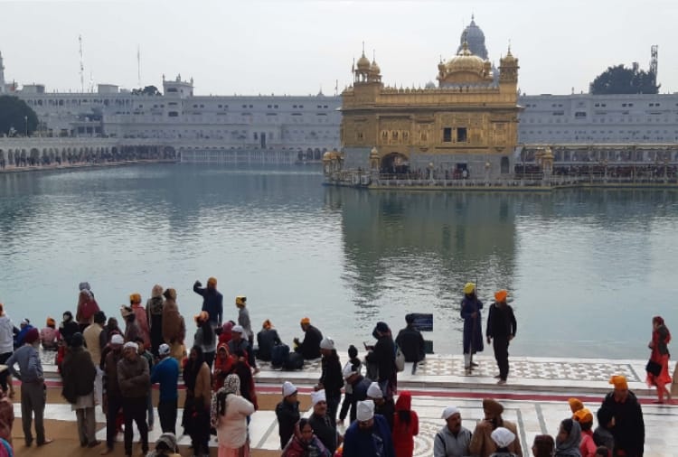 SGPC prohibits taking photographs in Sri Harmandir Sahib