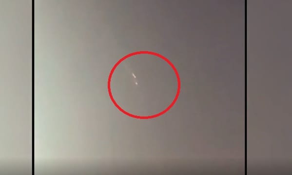 bright fireball seen in new zealand sky caught on camera