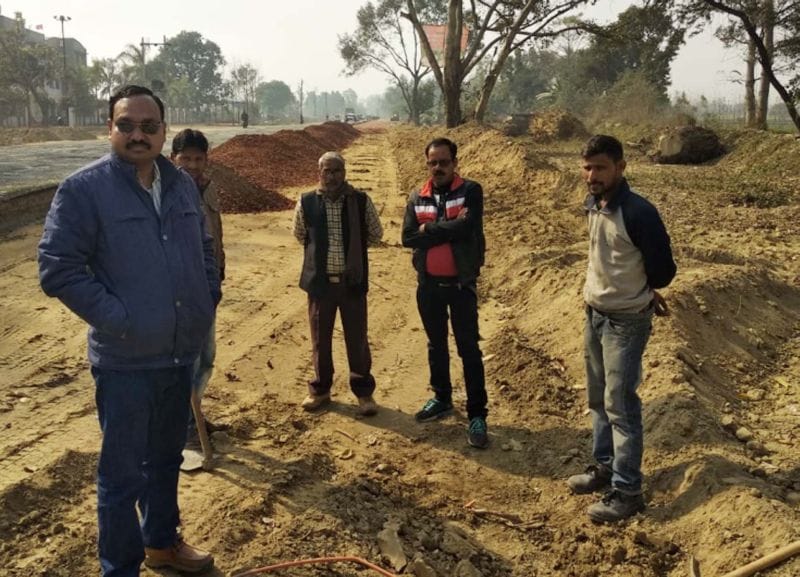 पेड़ काटने के चक्कर में कट गई केबल, ध्वस्त हो गई संचार व्यवस्था