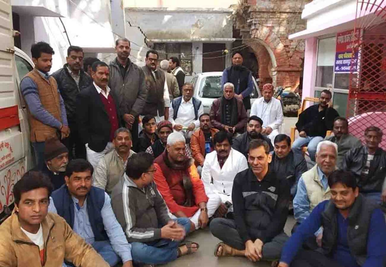 businessman protest against police In kanpur