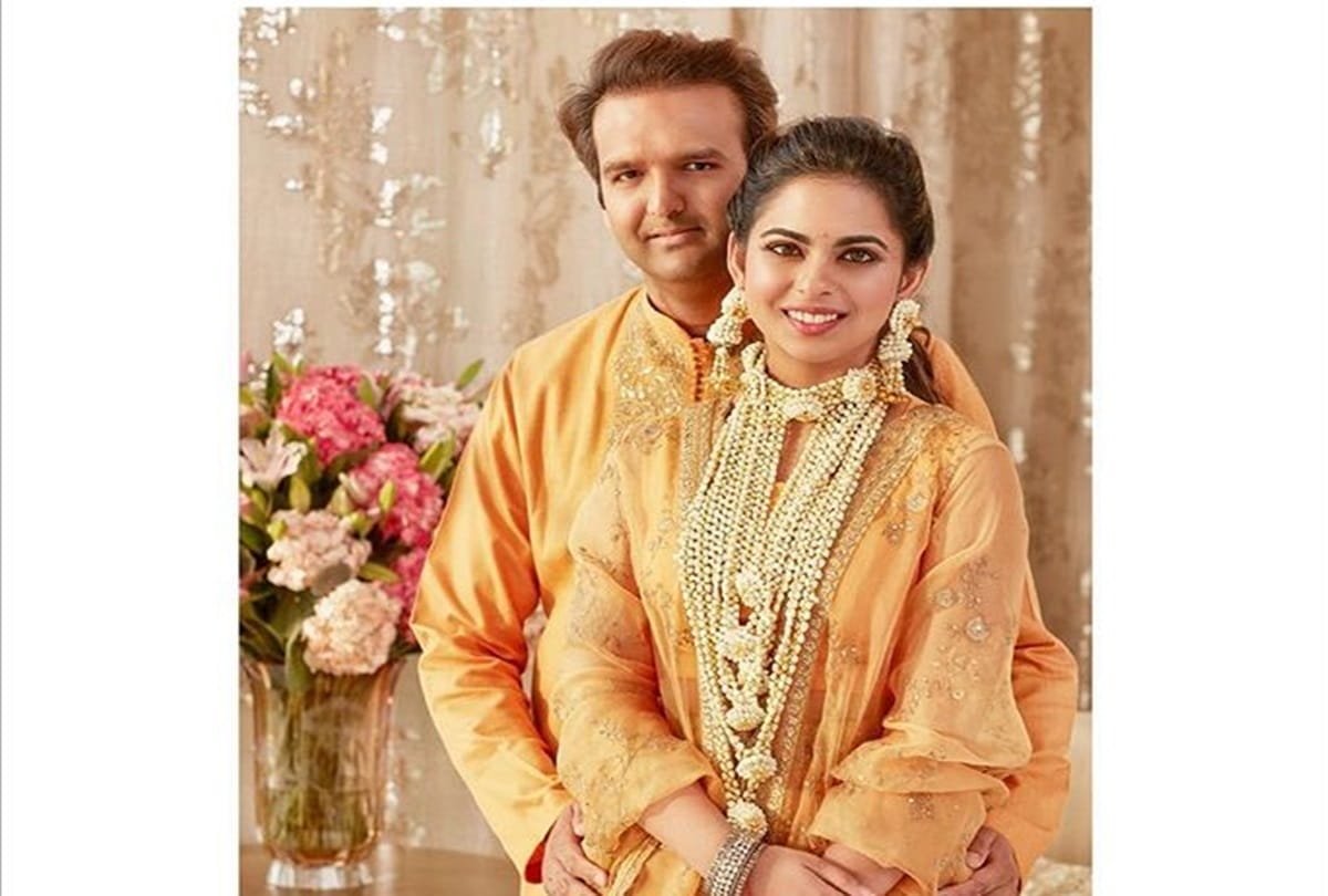 Mukesh ambani daughter Isha Ambani And Anand Piramal Haldi ceremony pictures