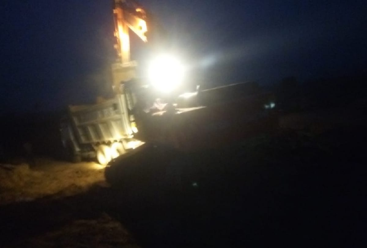 illegal mining in meerut is continue even after the CBI action on B chandrakala IAS
