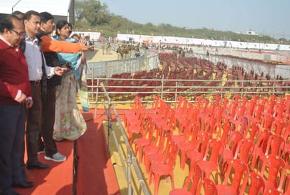 pm narendra modi visits to agra today
