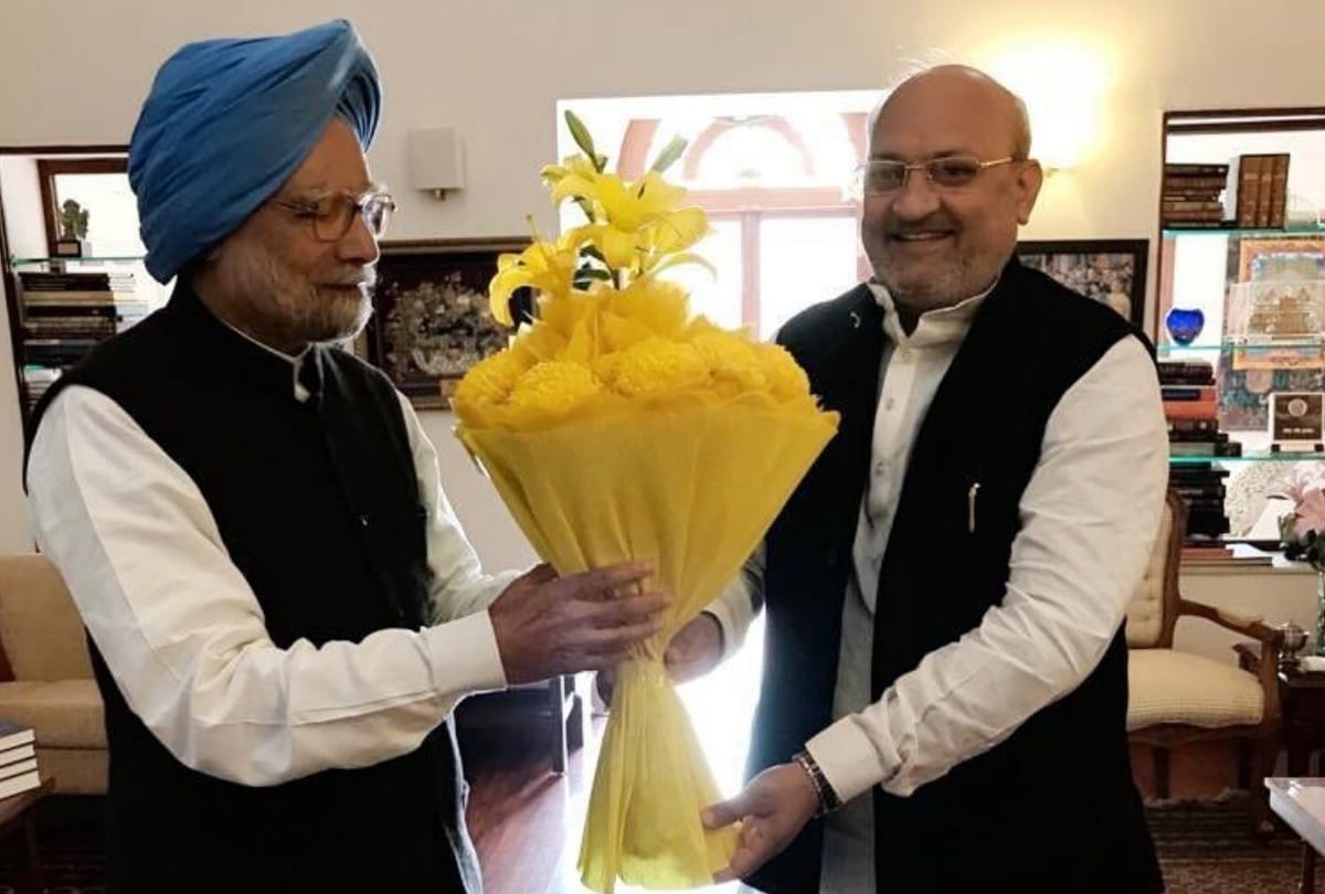In film accidental prime minister you would not see these interesting facts about manmohan singh