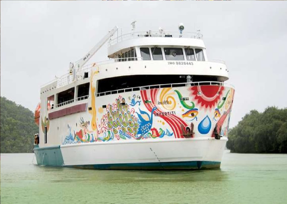 Luxury Cruise Lines Of India