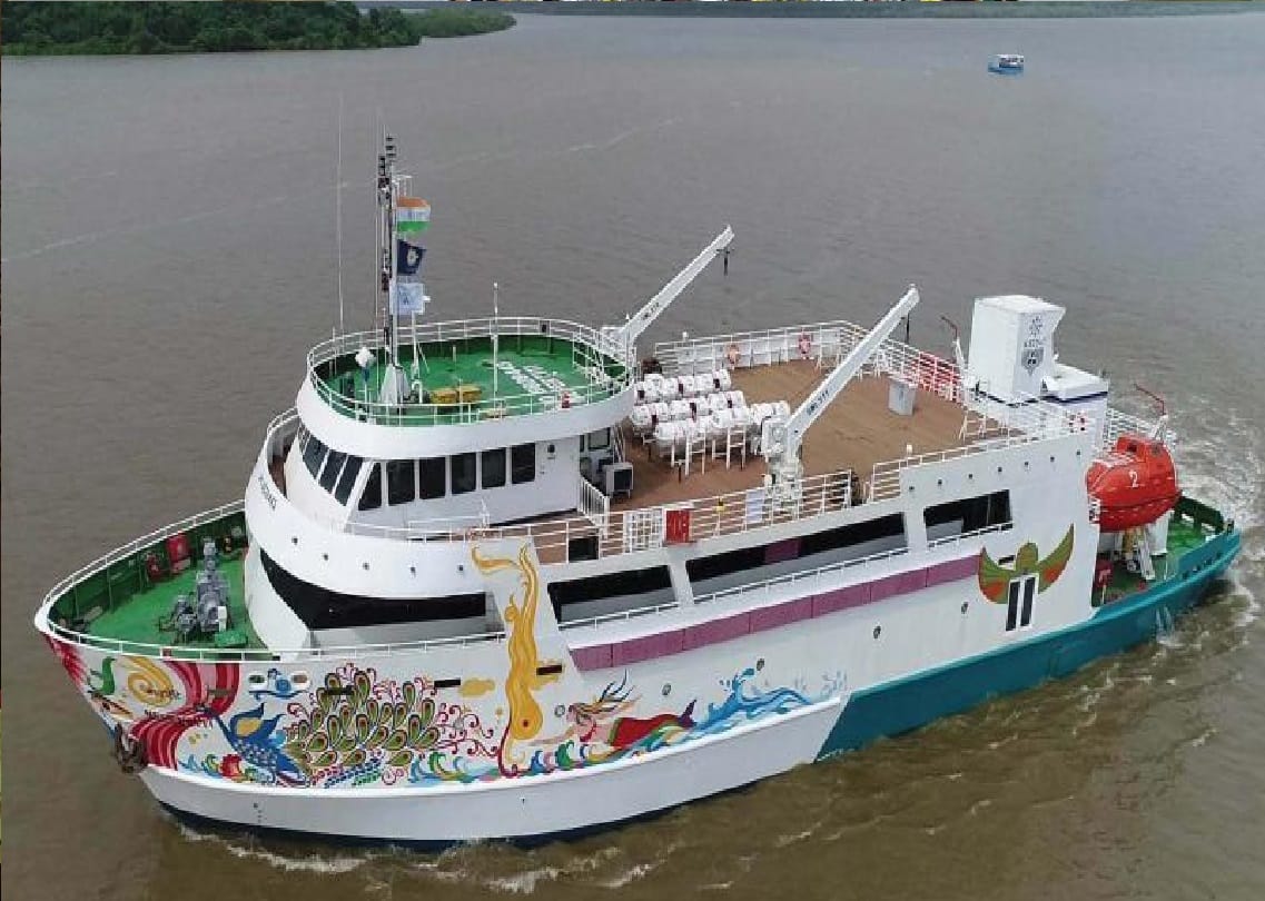 Luxury Cruise Lines Of India