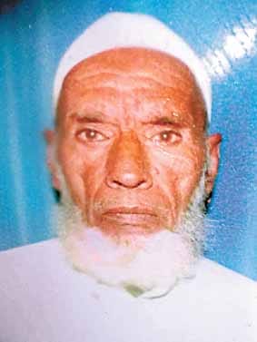 old man died in accident at swar