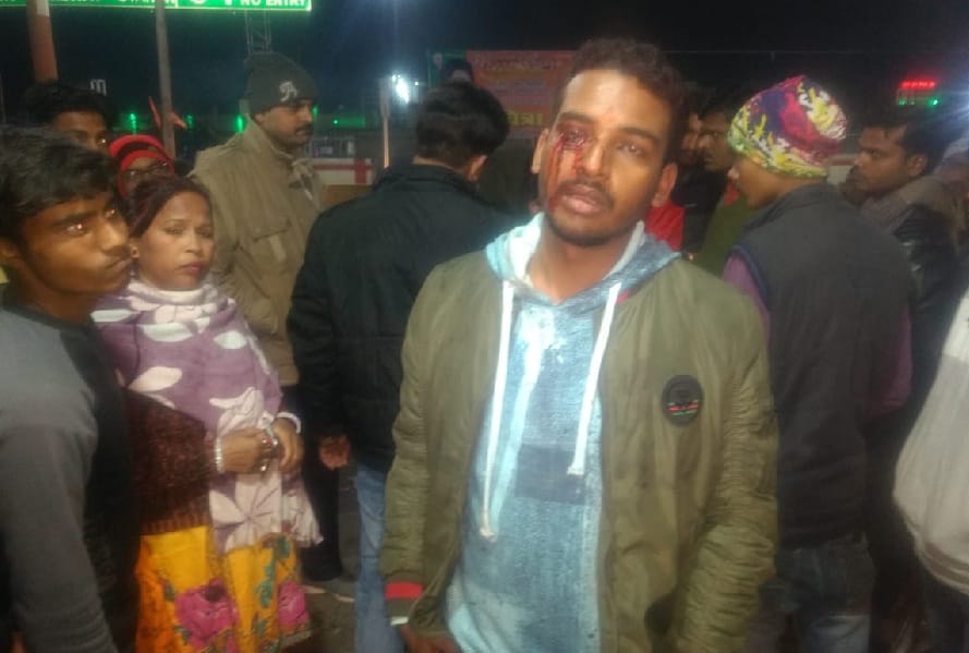 न्यू मिर्च मसाला रेस्टोरेंट में तोड़फोड़, कर्मचारी की आंख फोड़ी