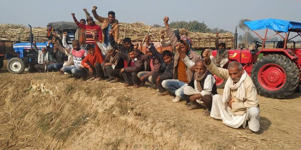 गन्ना तौल में डंडी मारी, गुस्साए किसान