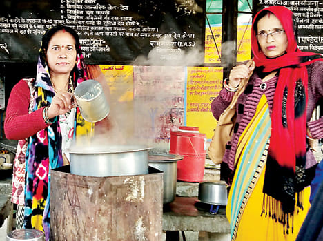 Women's 'inspiration' made of maya canteen