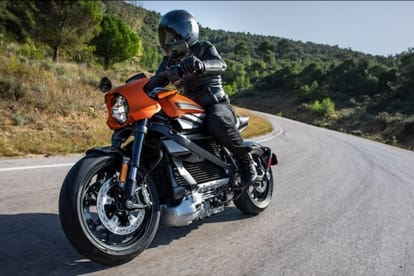Harley davidson first electric bike Livewire debuts in ces2019
