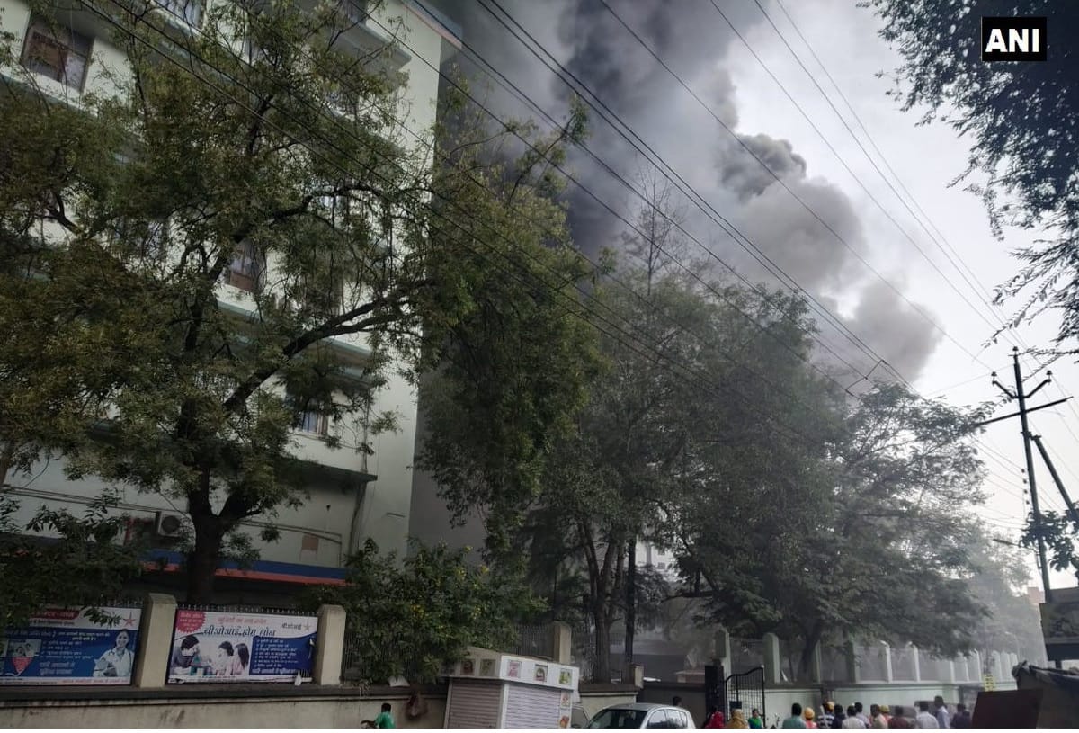 Fire breaks out in an under-construction hospital in Nagpur, fire tenders are at the spot