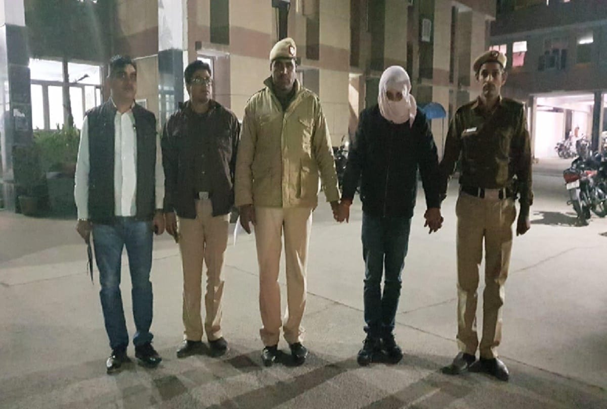 delhi cop was checking vehicles on road car hit barricade so hard it jumped on cop died