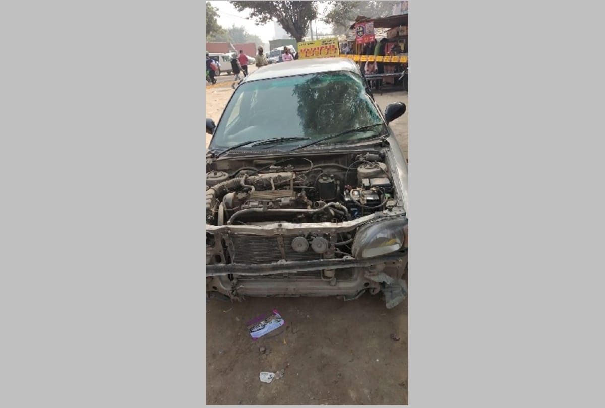 delhi cop was checking vehicles on road car hit barricade so hard it jumped on cop died