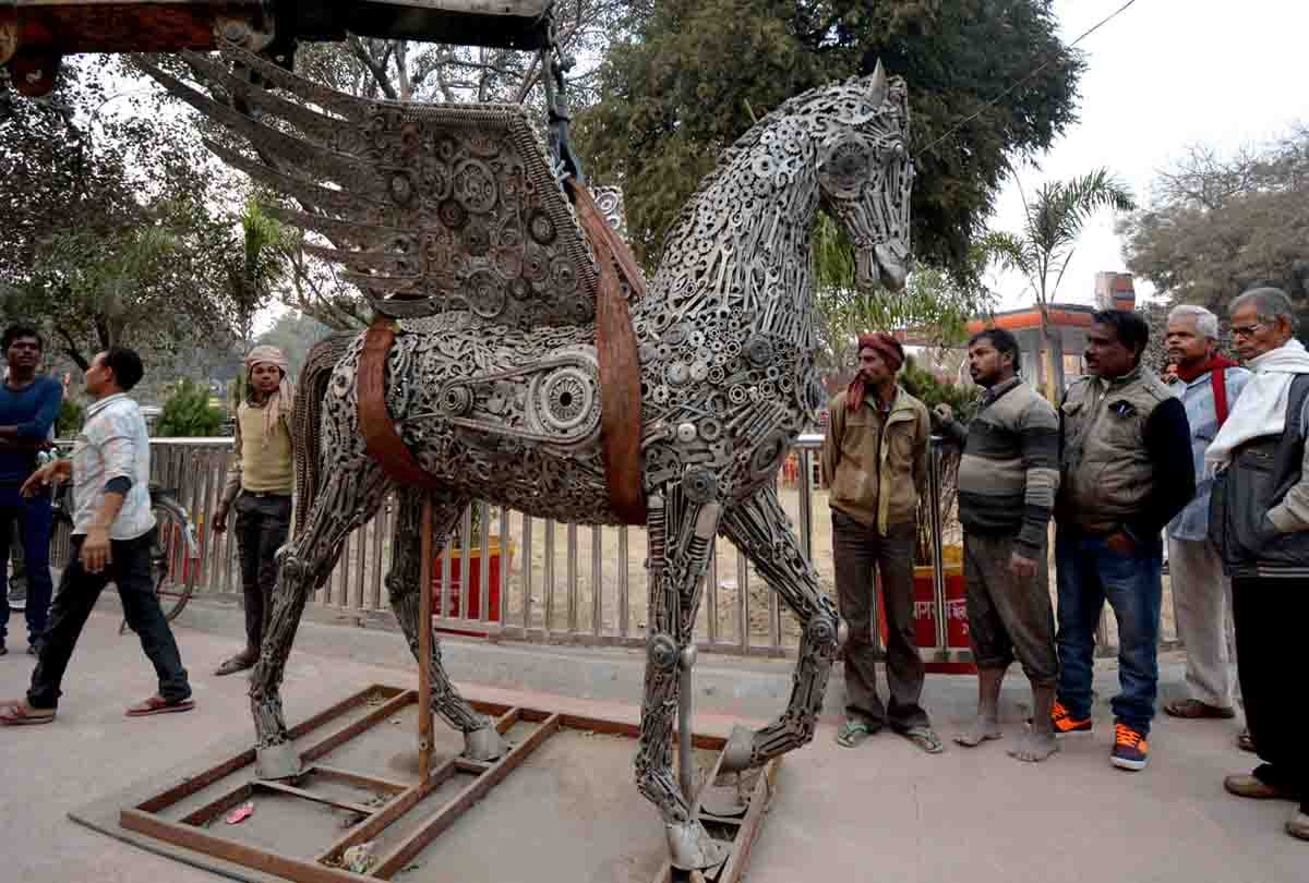 kumb Kanha's 'Dahi Handi' image of lure in Aquarius