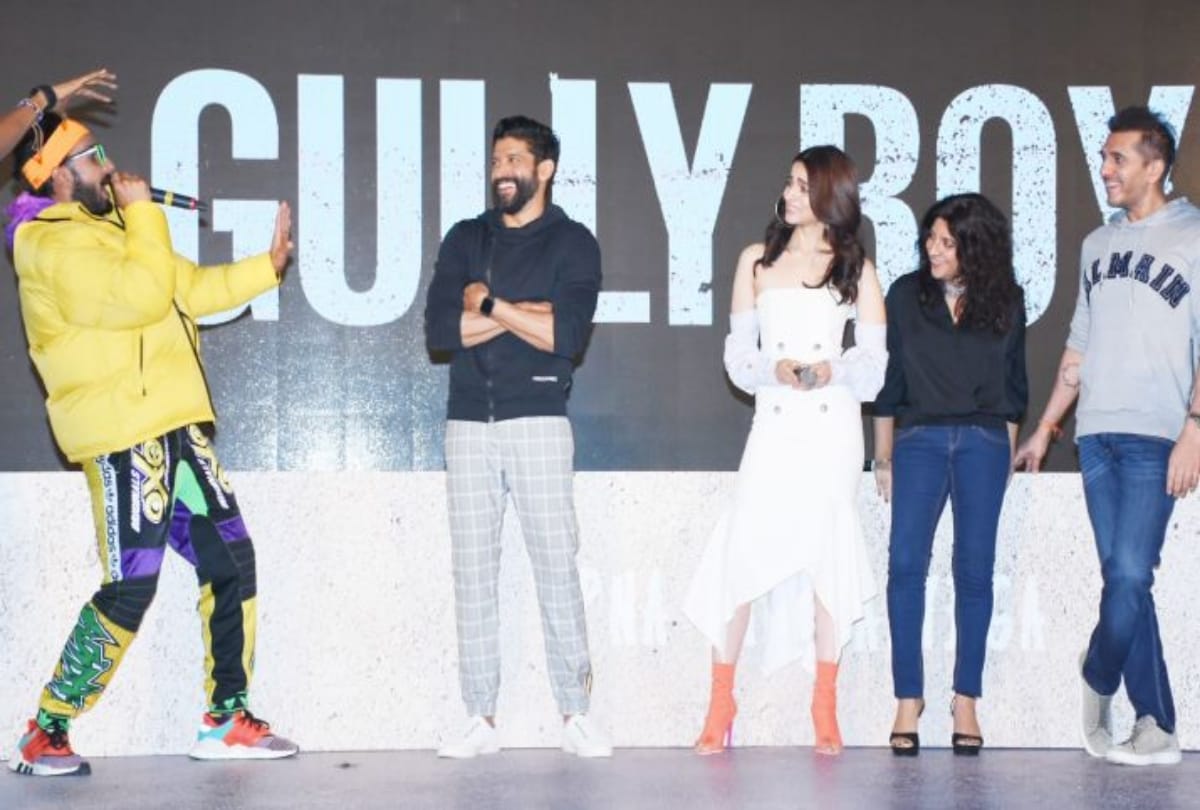 ranveer singh fans defencing him on social media by sharing apology video
