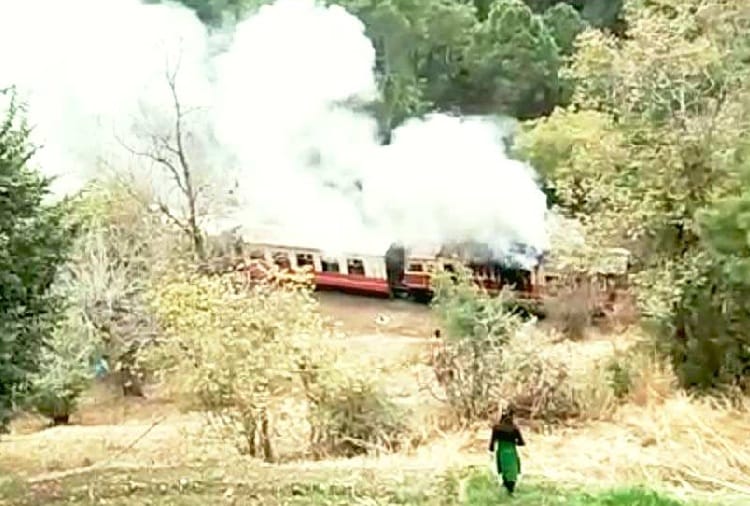 Fire in Engine of Himalayan Queen Express on Kalka Shimla Heritage Track, Indian Railway