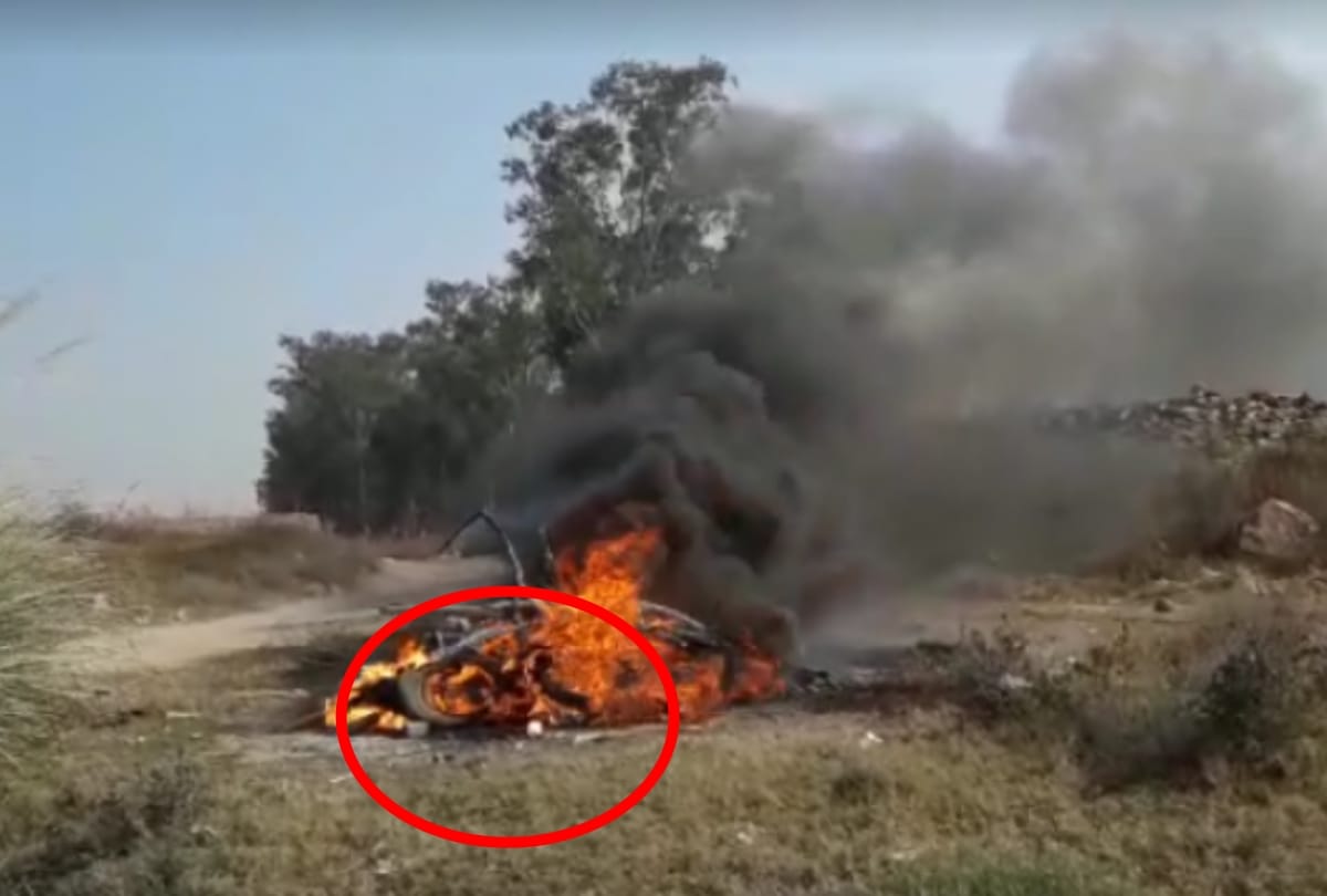 up police constable suspended after dead body funeral with rotten tire in baghpat