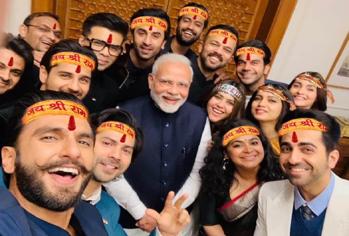 pm modi and bollywood stars meeting selfie troll on social media