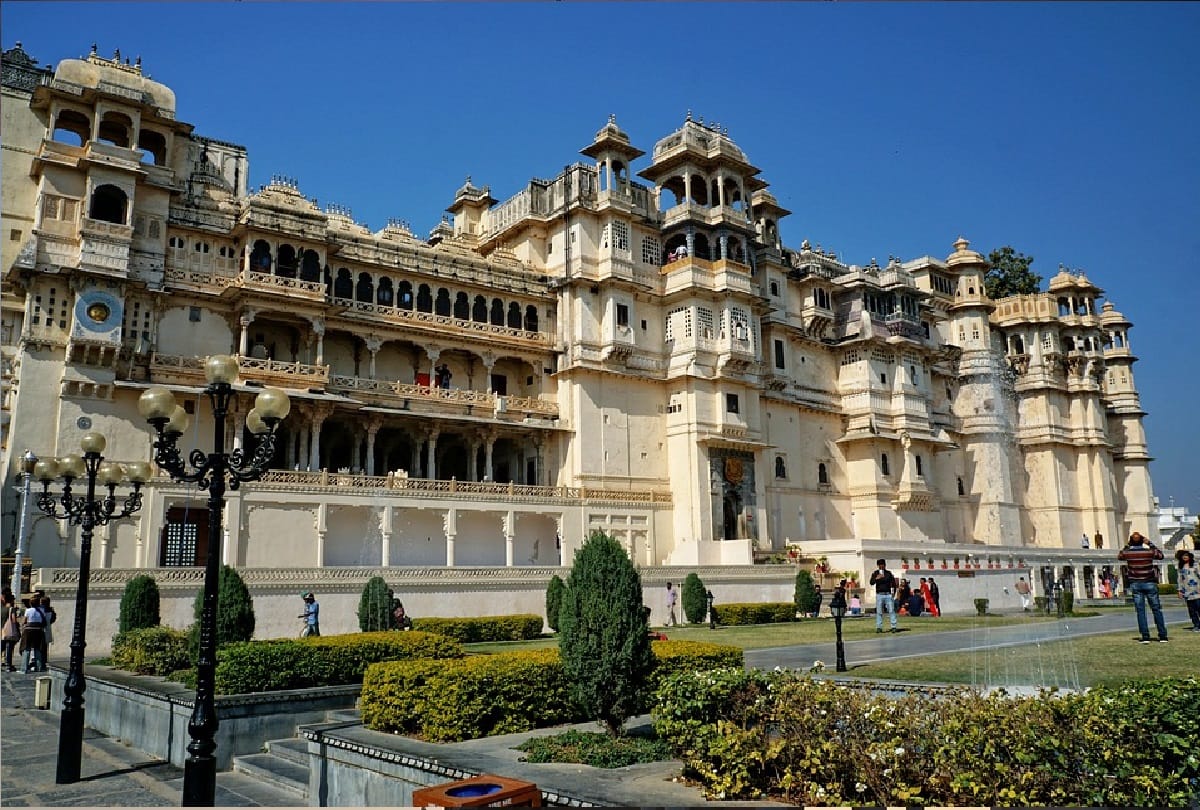 best tourist destination near me best tourist place near to delhi alwar rajasthan for new year party