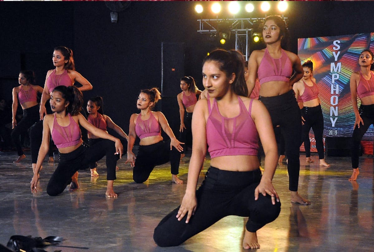 delhi university janki devi college fest starts