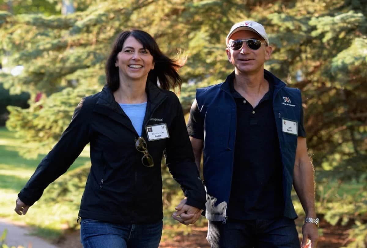 amazon ceo jeff bezos & mackenzie decide to divorce mackenzie could become richest women in world 