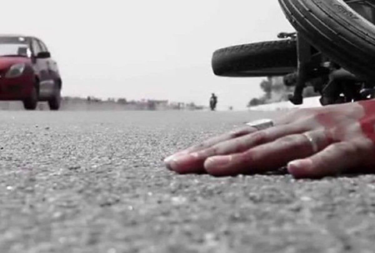 Two forest worker attempt to rammed by tractor driver in sonbhadra