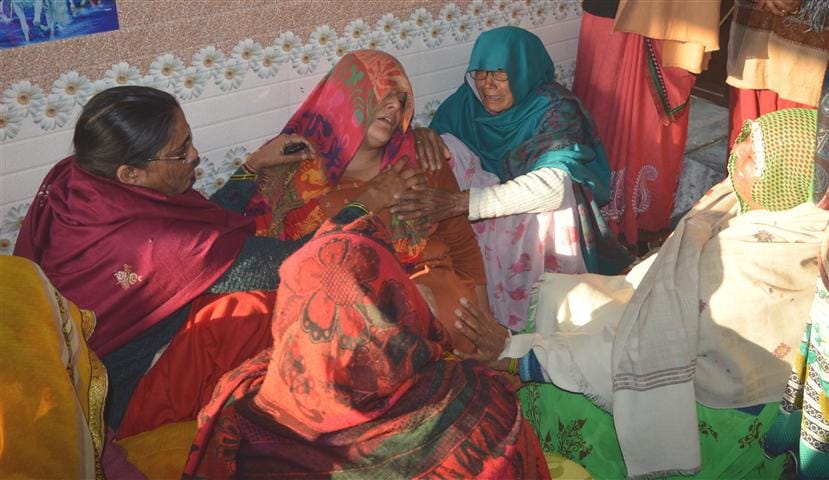 Territory fired from firing, panic spread