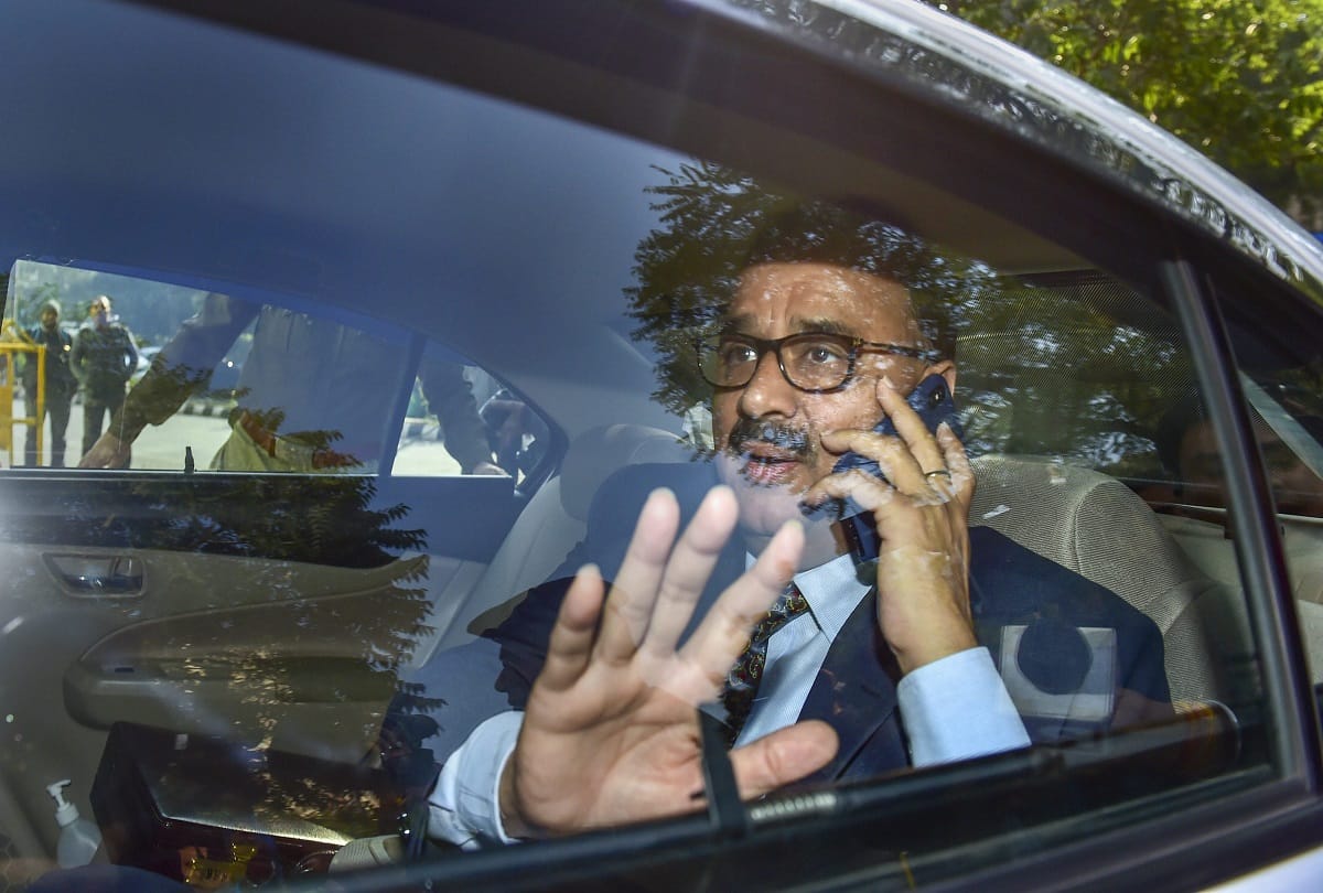 Reasons behind removal of cbi director alok verma cbi dispute