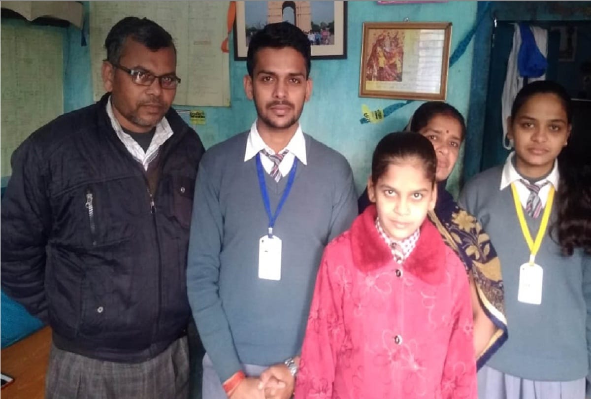 12th student Deepak Selec second time for Atul Maheshwari scholarship