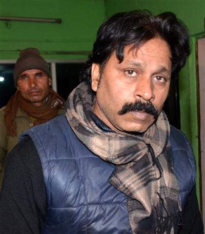 Babu caught by hand while taking bribe