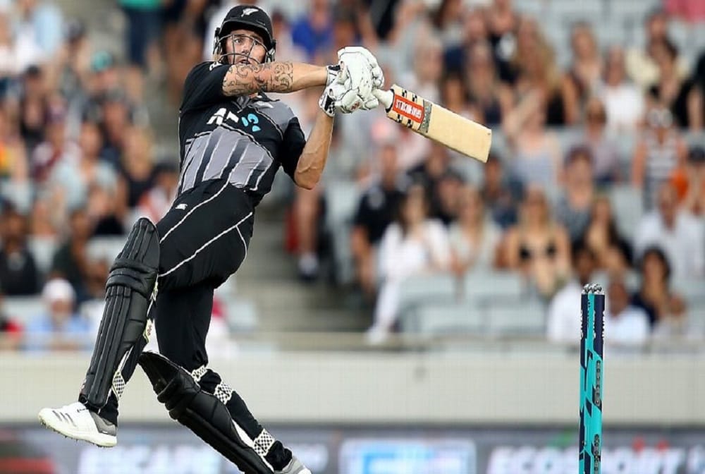 New Zealand won only one t2oi by 35 runs against sri lanka at Auckland