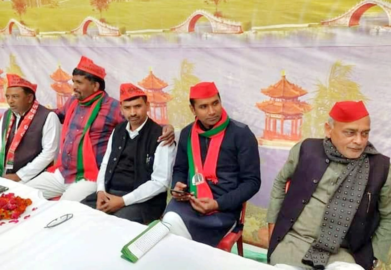 Son of Vidhan Sabha Speaker Hardanarayana Dixit join samajwadi party program