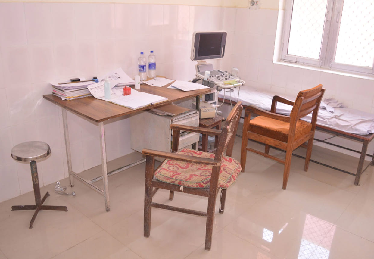 doctor misbehave with woman in hardoi