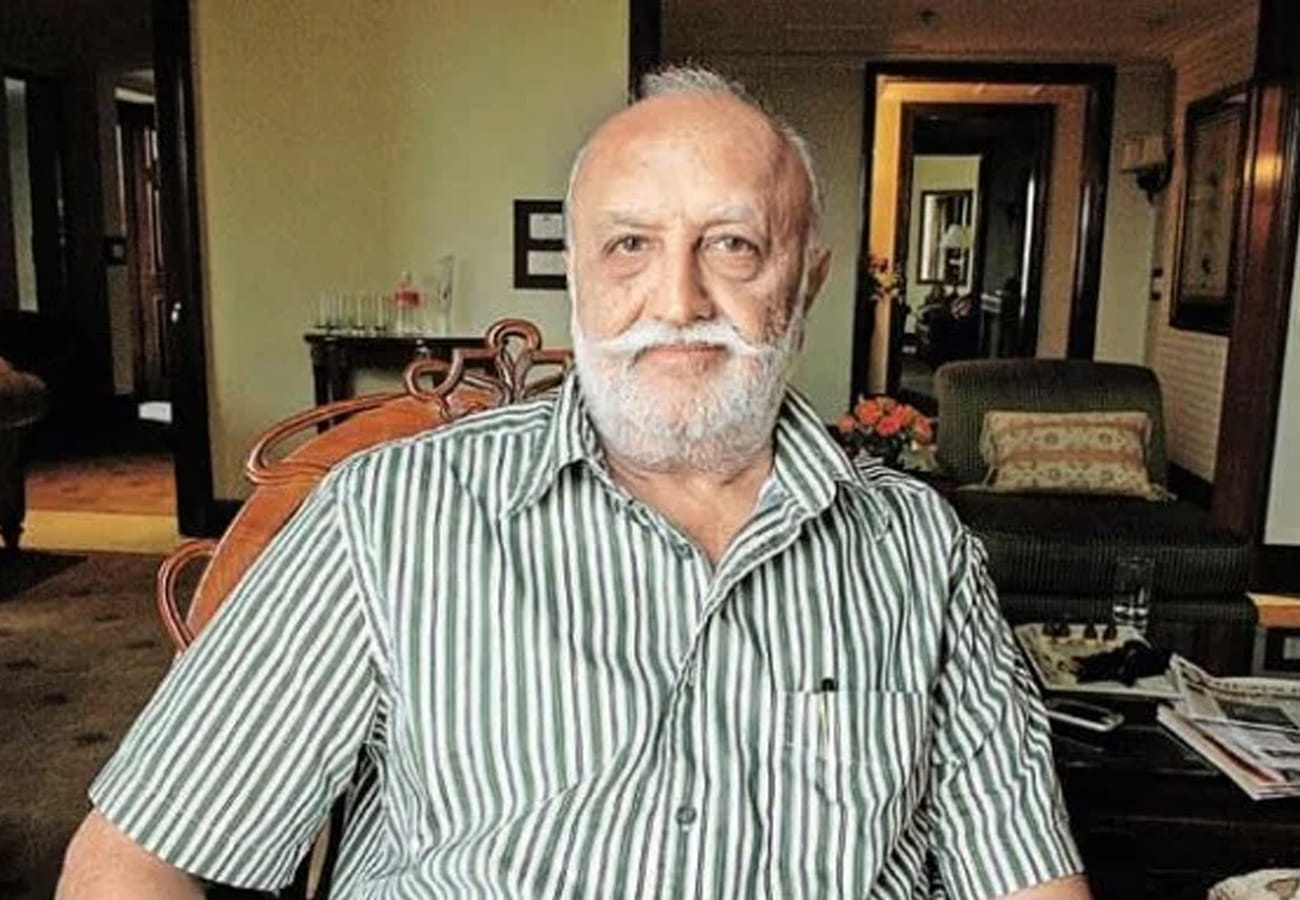 Gautam Singhania Of Raymond Group want his father Vijaypat Singhania