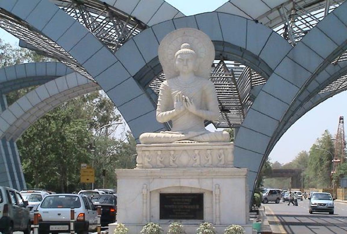 Islamabad Museum has put on display rare statue of Lord Buddha head after retrieving it