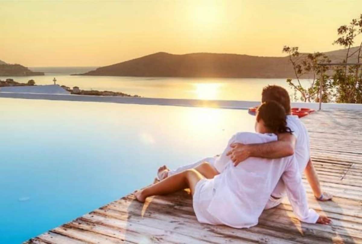Follow These Honeymoon Dress Ideas To Look Stylish